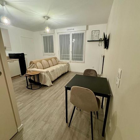 Studio Moderne Et Tout Equipe, Proche Du Rer, Paris & Aeroport D'Orly En 20 Min, Lit Bebe Sur Demande Витри-сюр-Сен Экстерьер фото