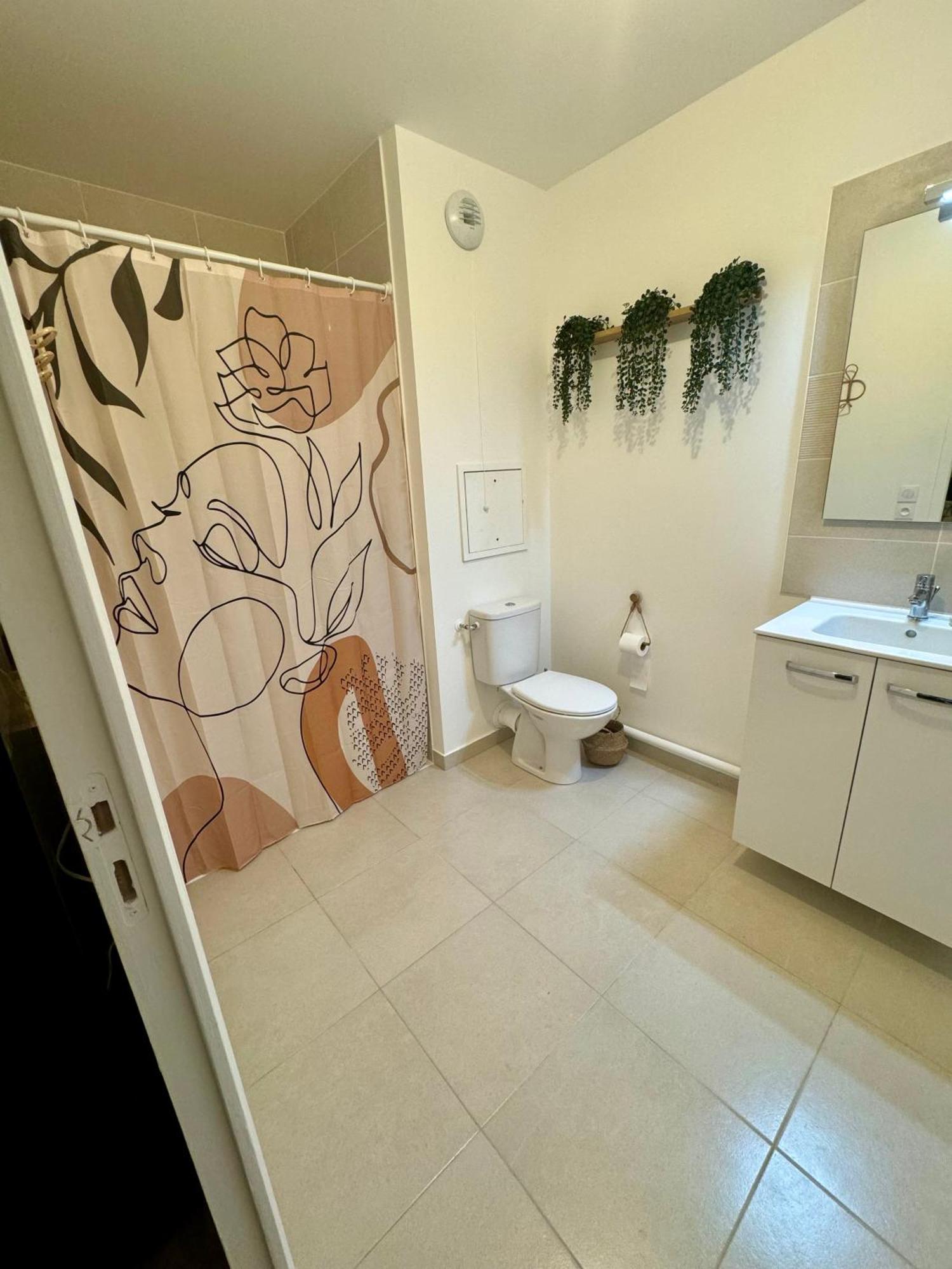 Studio Moderne Et Tout Equipe, Proche Du Rer, Paris & Aeroport D'Orly En 20 Min, Lit Bebe Sur Demande Витри-сюр-Сен Экстерьер фото